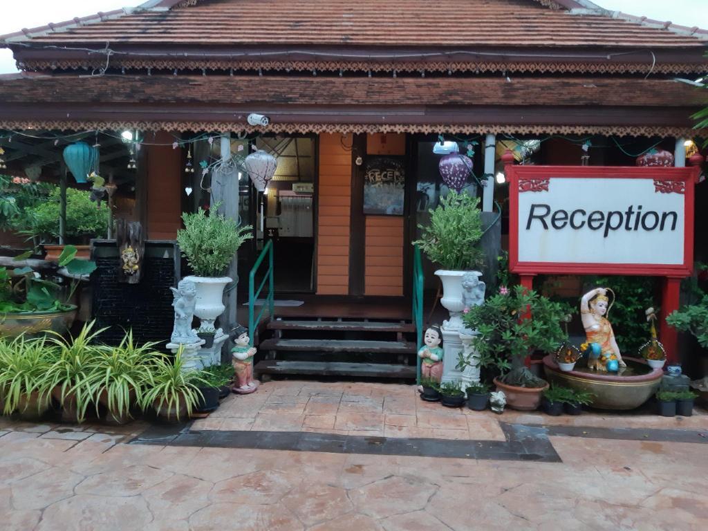Montri Resort Donmuang Bangkok Exterior foto